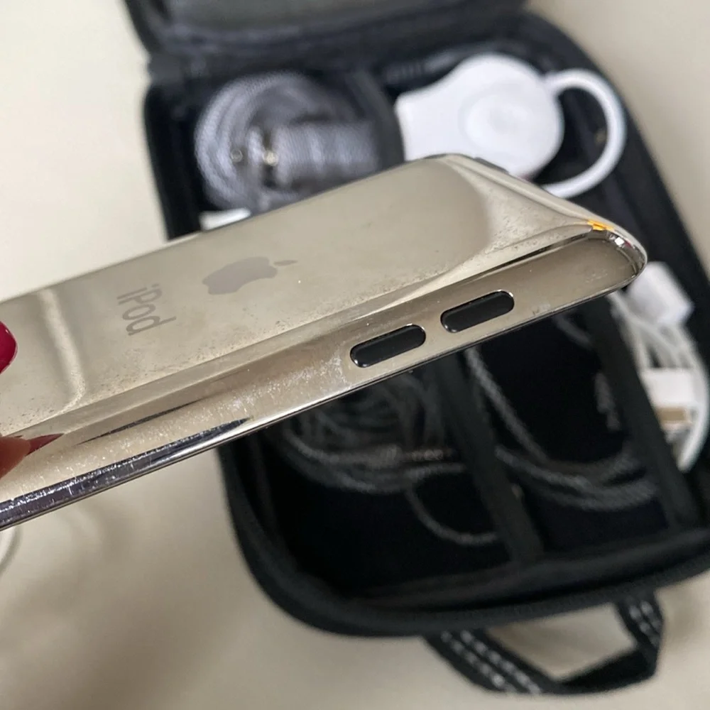 IPOD Touch - 64gb